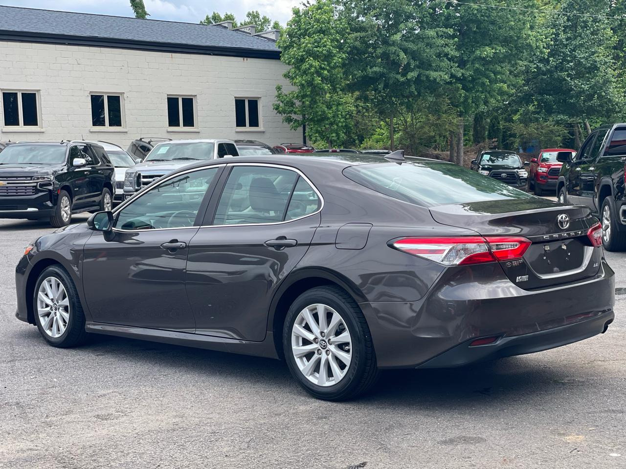 Toyota Camry L Auto (Natl) 2019