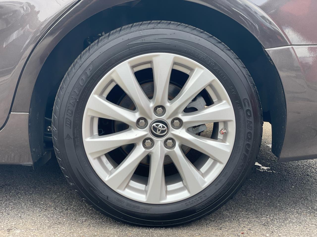 Toyota Camry L Auto (Natl) 2019