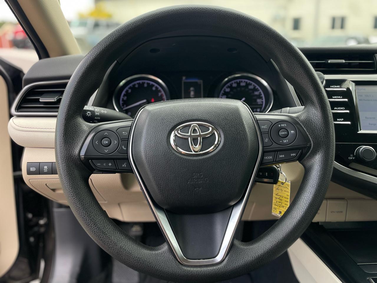 Toyota Camry L Auto (Natl) 2019