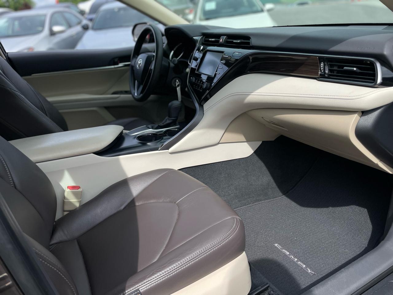 Toyota Camry L Auto (Natl) 2019