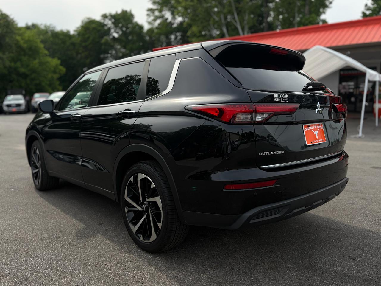 Mitsubishi Outlander ES FWD 2022