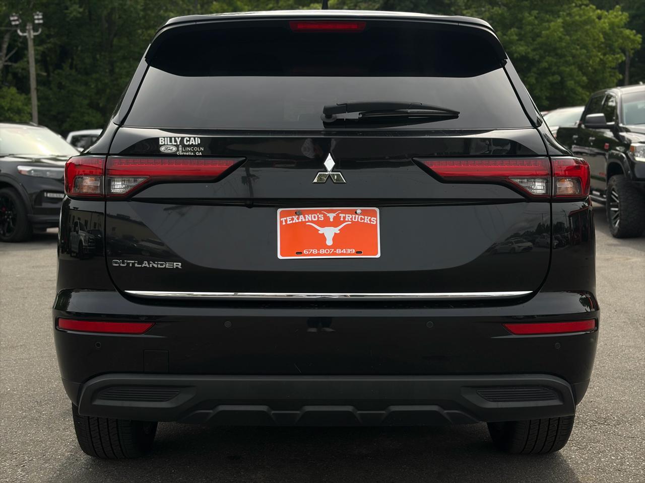 Mitsubishi Outlander ES FWD 2022