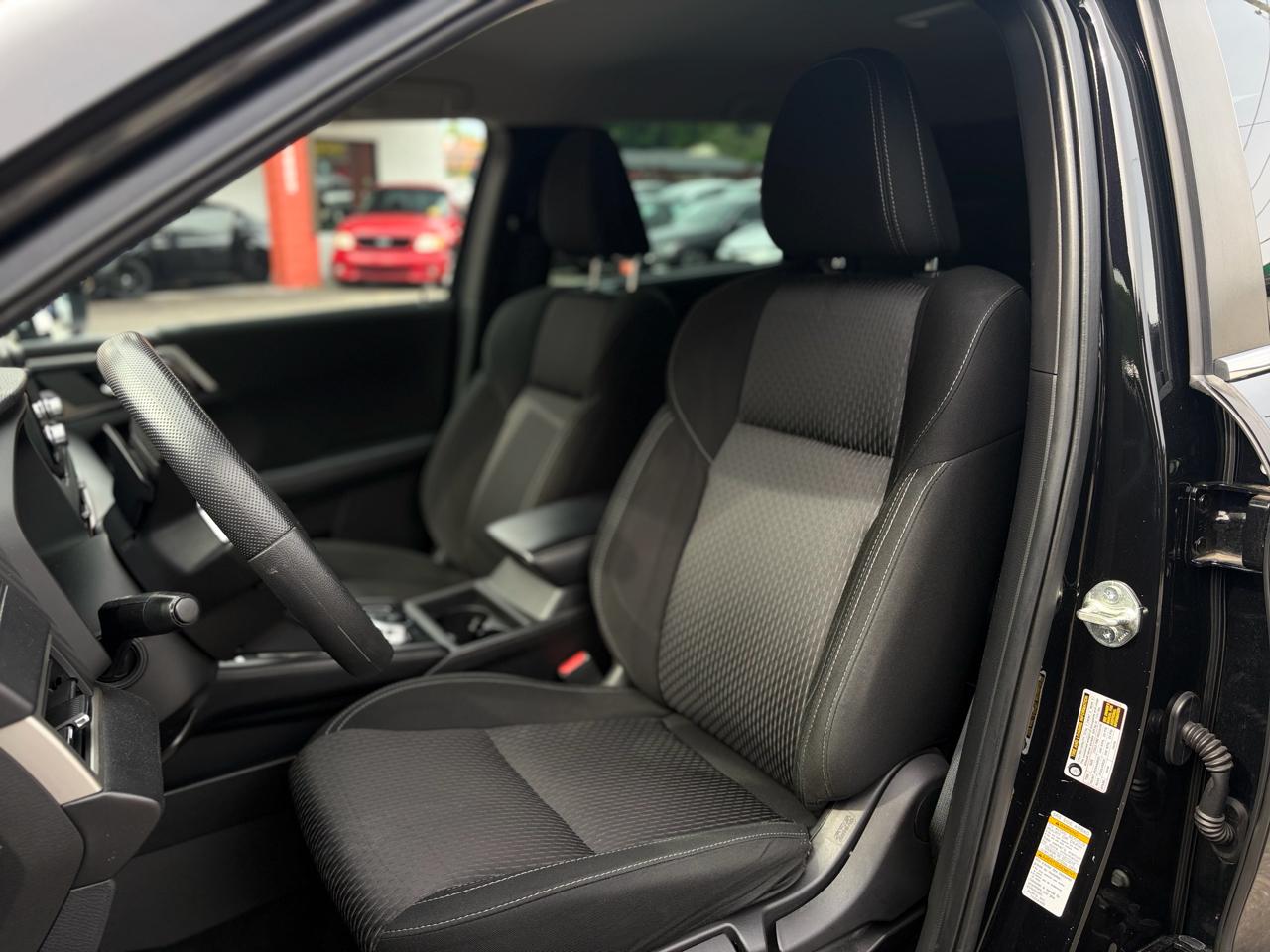 Mitsubishi Outlander ES FWD 2022