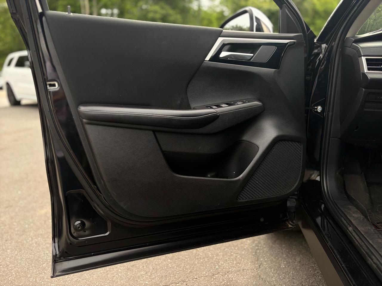Mitsubishi Outlander ES FWD 2022