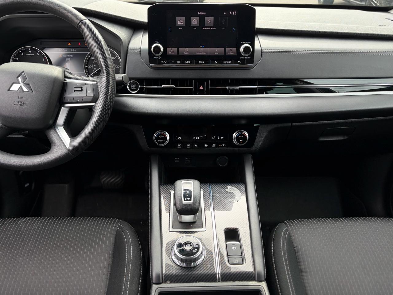 Mitsubishi Outlander ES FWD 2022