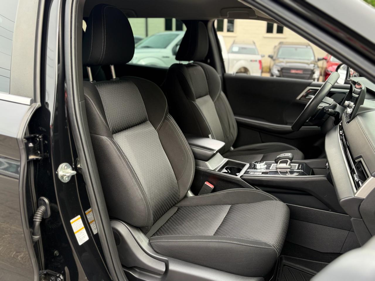Mitsubishi Outlander ES FWD 2022