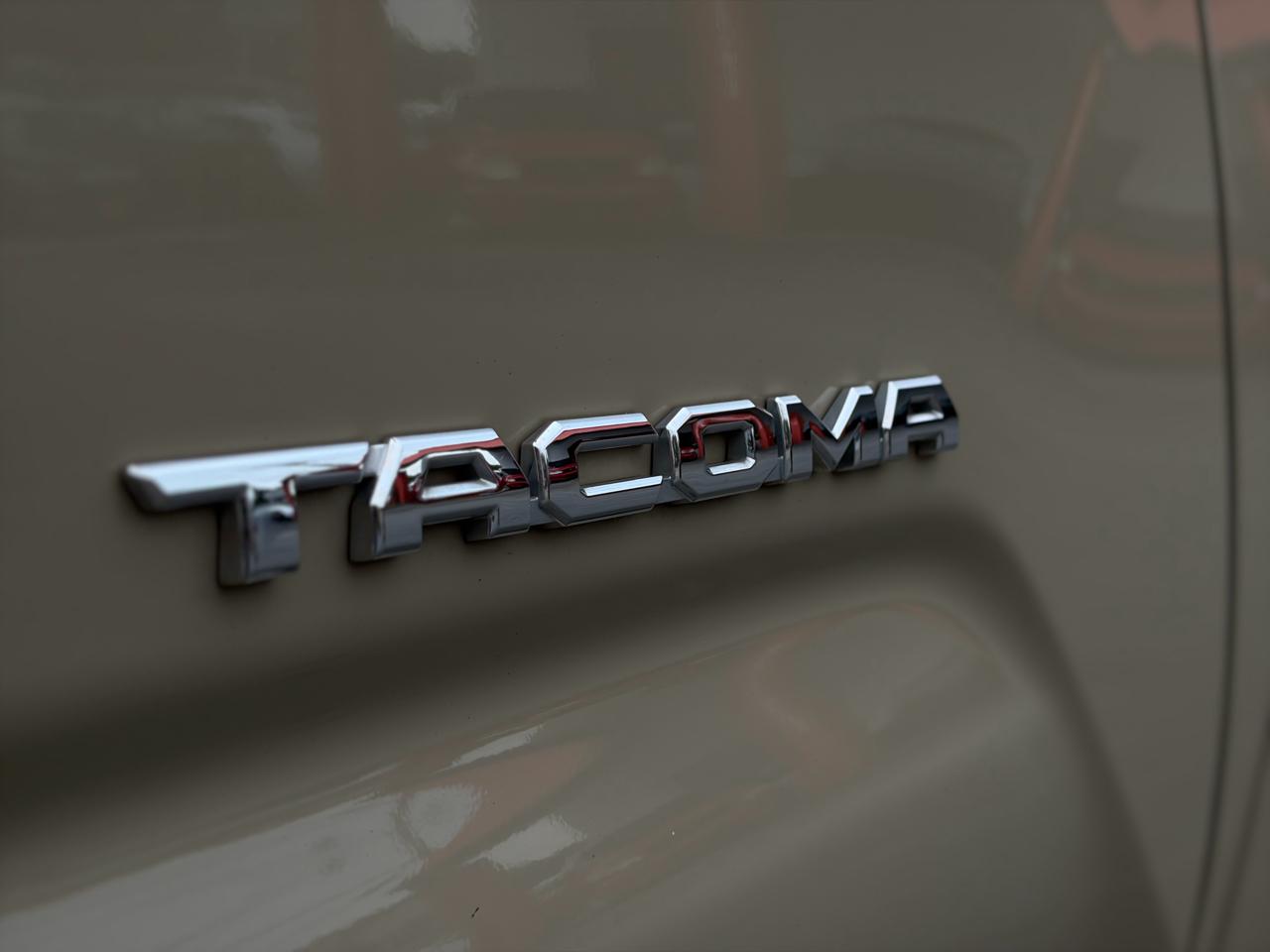 Toyota Tacoma 2WD TRD Off Road Double Cab 5' Bed V6 AT (Natl) 2020