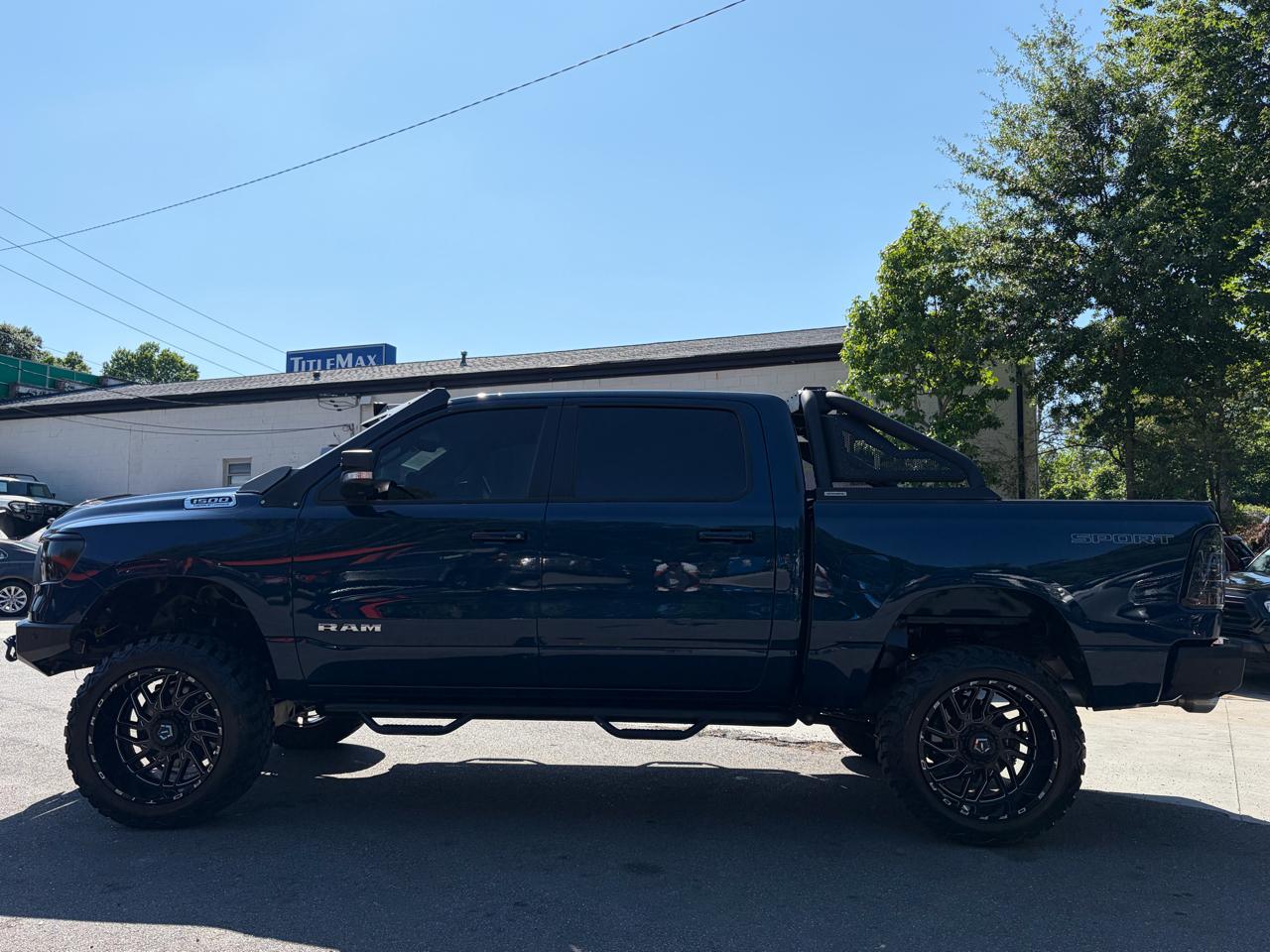 RAM 1500 Big Horn 4x2 Crew Cab 5'7" Box 2021