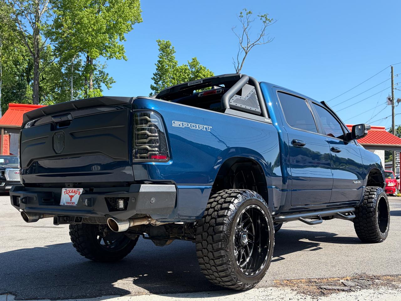 RAM 1500 Big Horn 4x2 Crew Cab 5'7" Box 2021