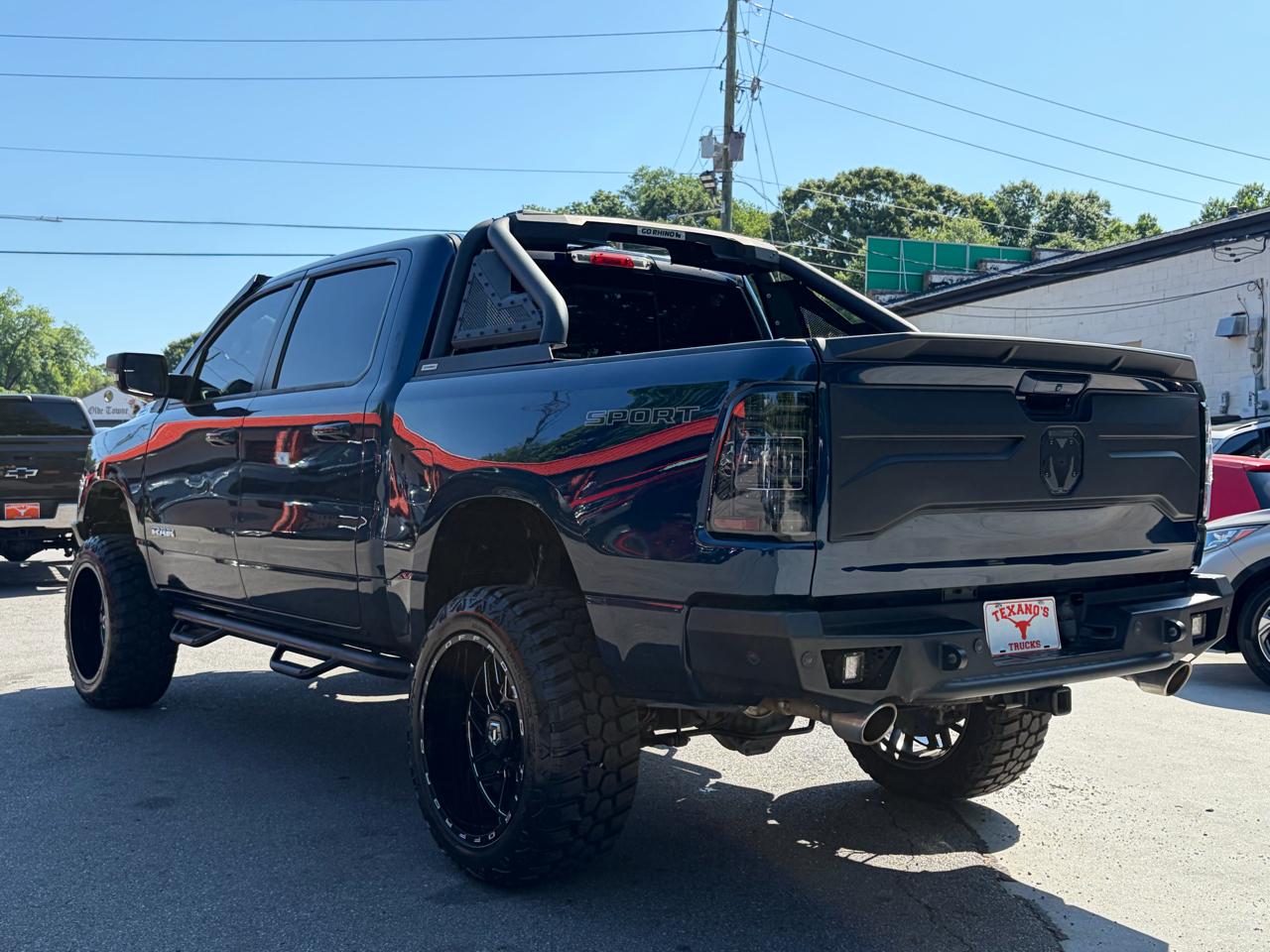 RAM 1500 Big Horn 4x2 Crew Cab 5'7" Box 2021