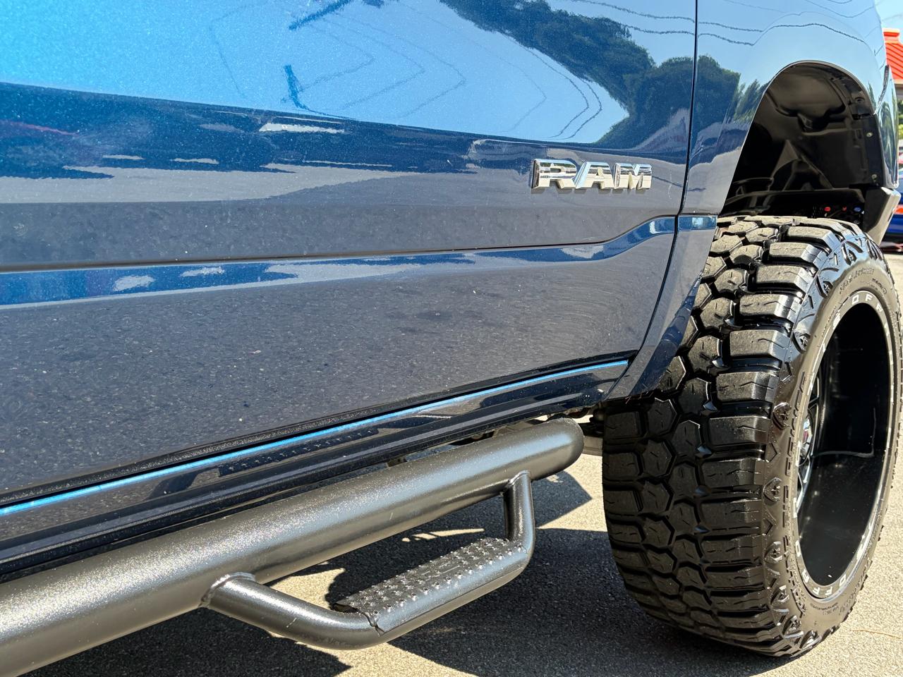 RAM 1500 Big Horn 4x2 Crew Cab 5'7" Box 2021