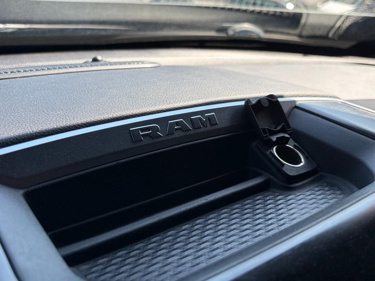 RAM 1500 Big Horn 4x2 Crew Cab 5'7" Box 2021