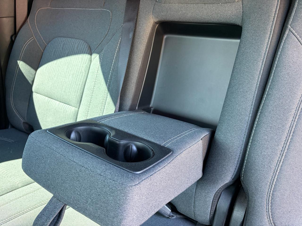 RAM 1500 Big Horn 4x2 Crew Cab 5'7" Box 2021
