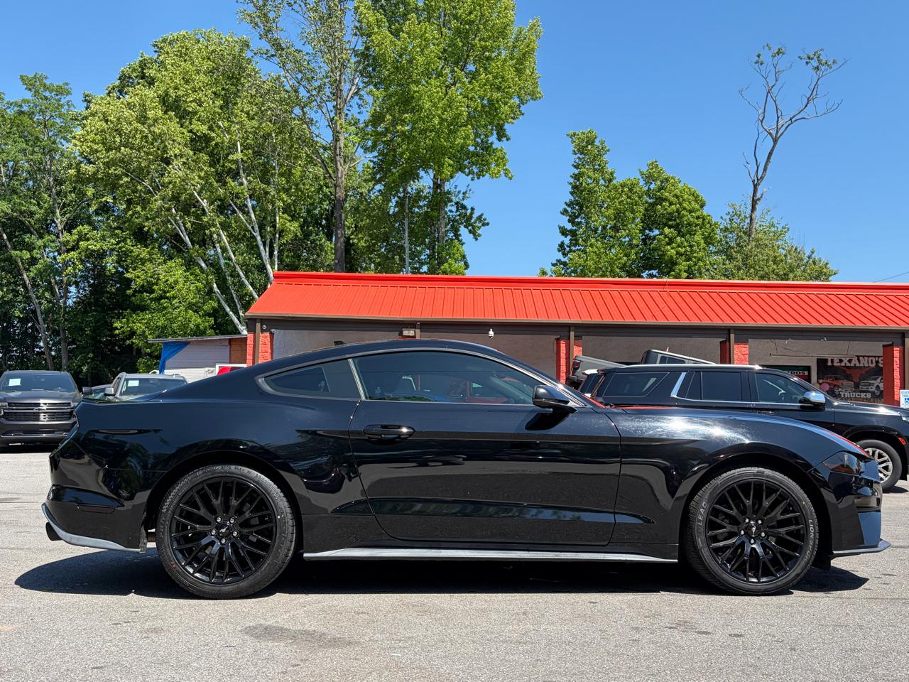 Ford Mustang EcoBoost Fastback 2020