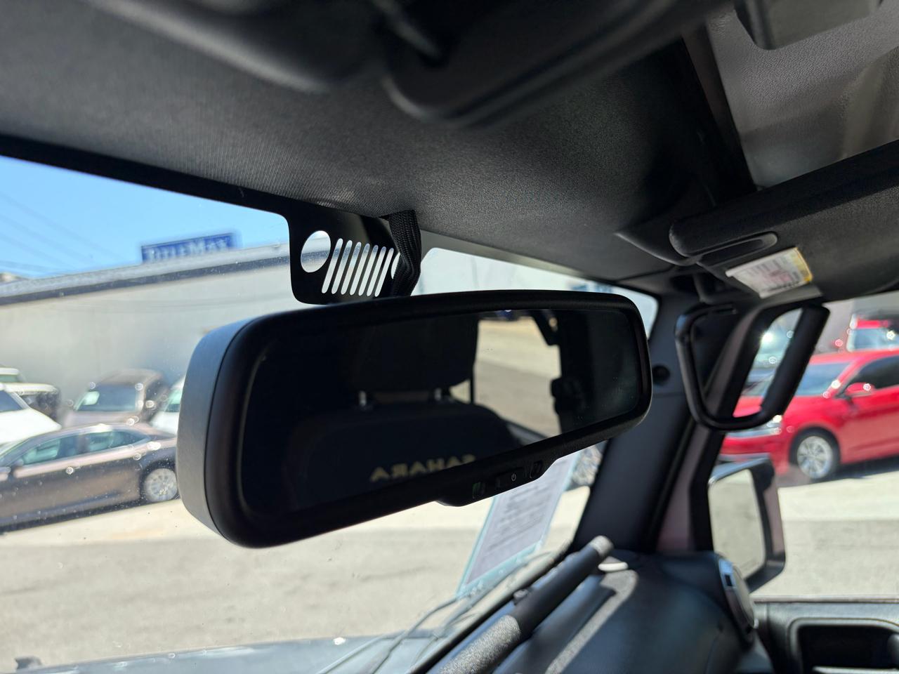 Jeep Wrangler Unlimited 4WD 4dr Sahara 2015