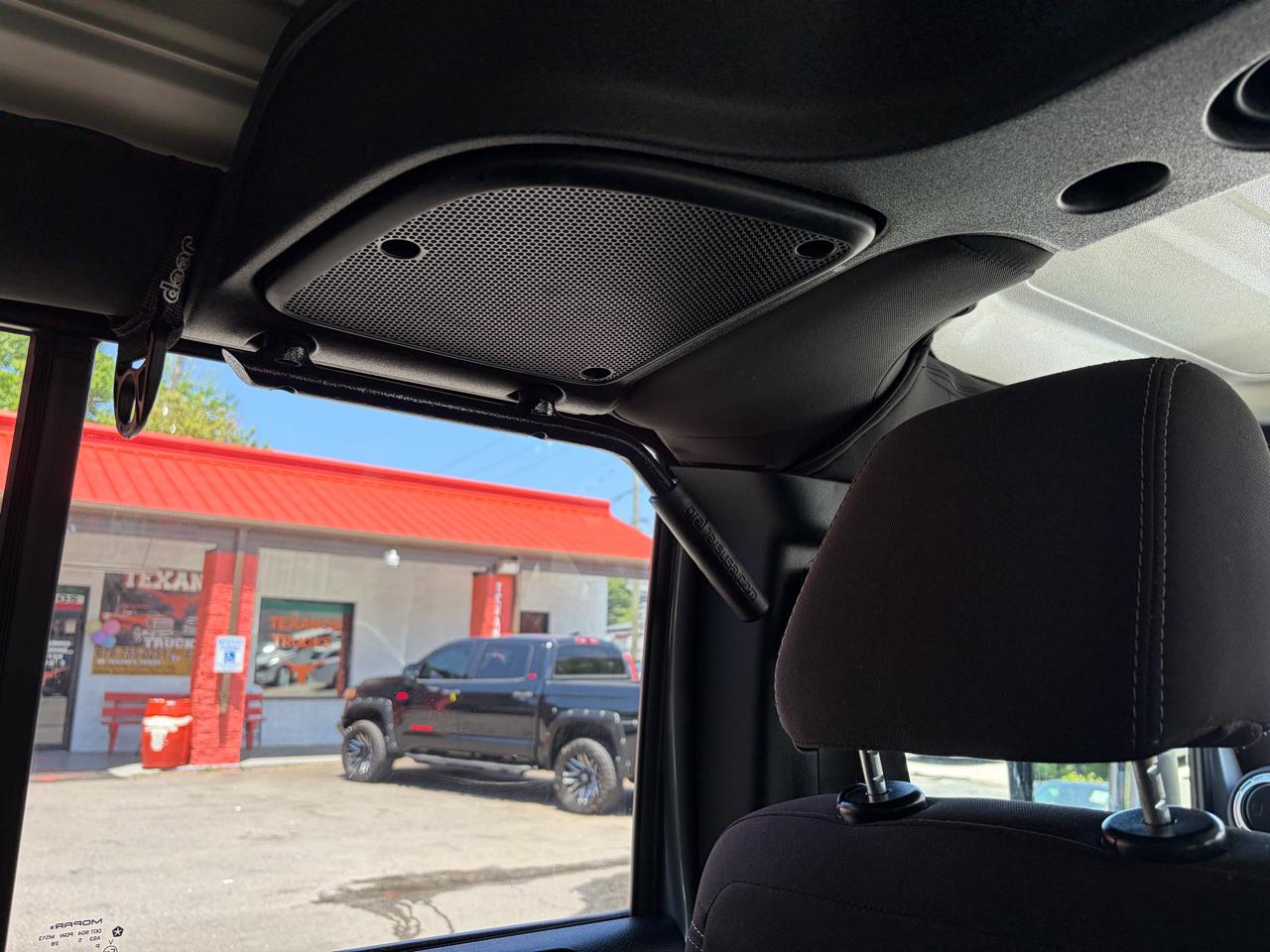 Jeep Wrangler Unlimited 4WD 4dr Sahara 2015