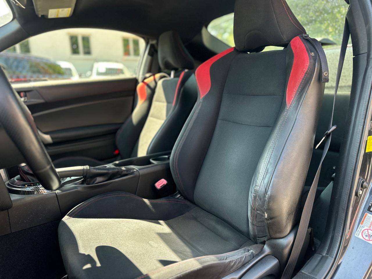 Scion FR-S 2dr Cpe Man (Natl) 2013