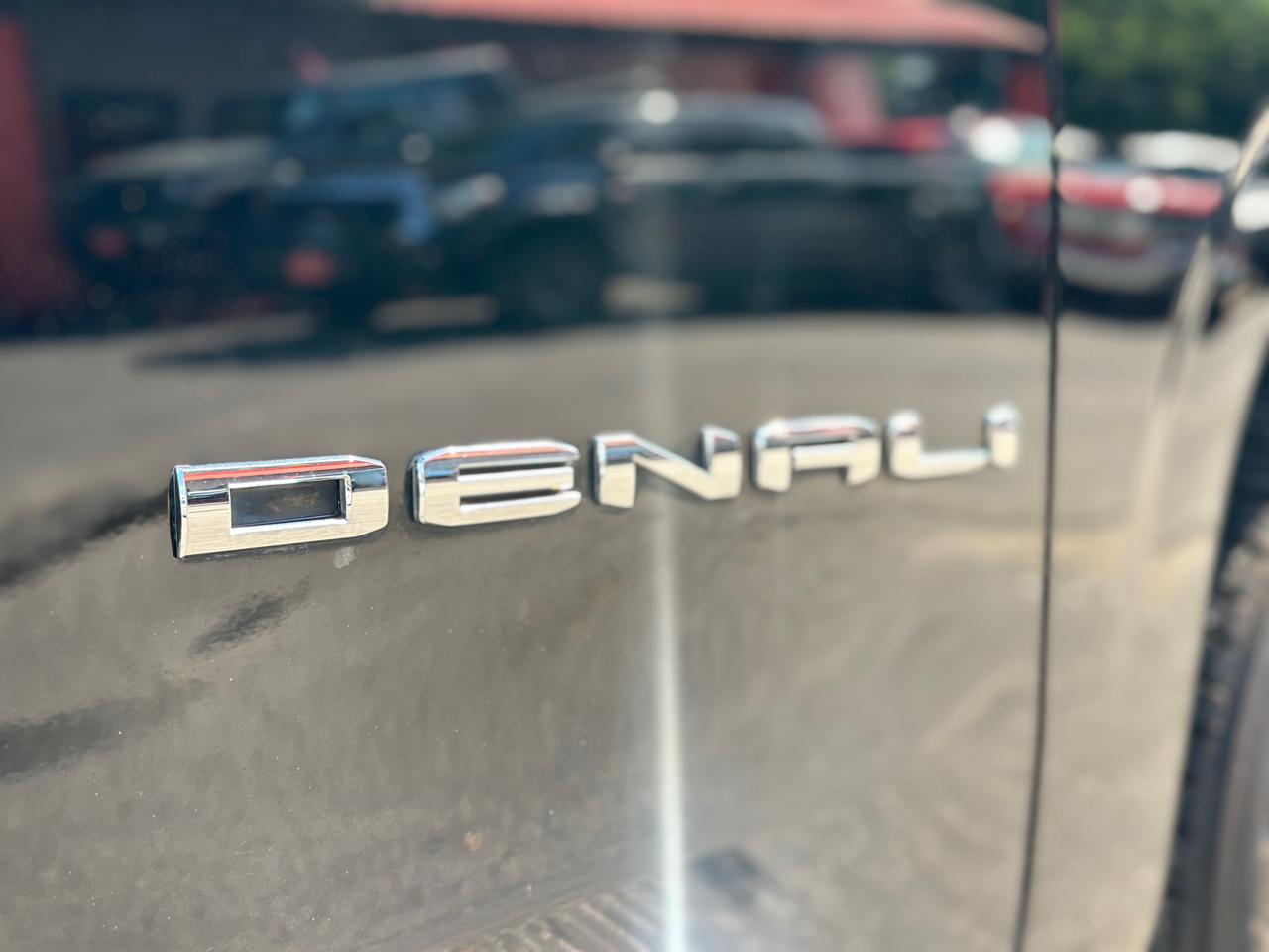 GMC Yukon 4WD 4dr Denali 2021