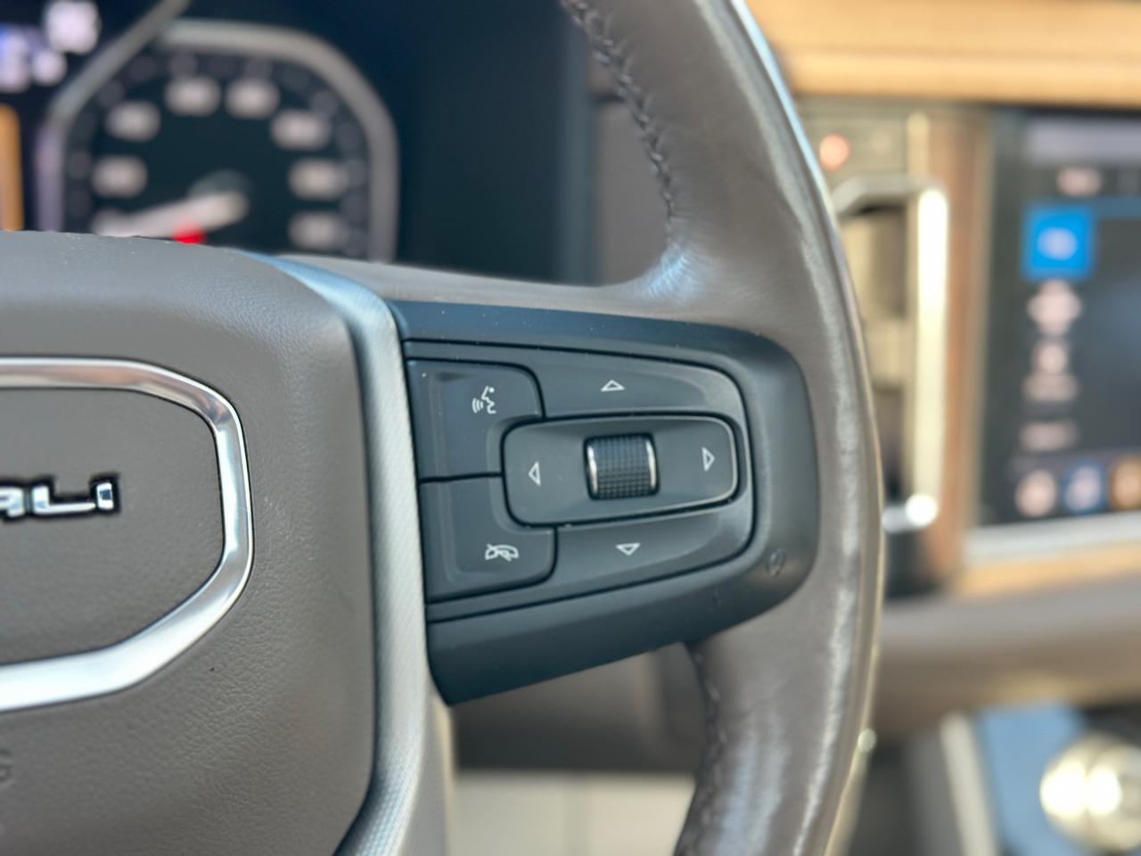 GMC Yukon 4WD 4dr Denali 2021