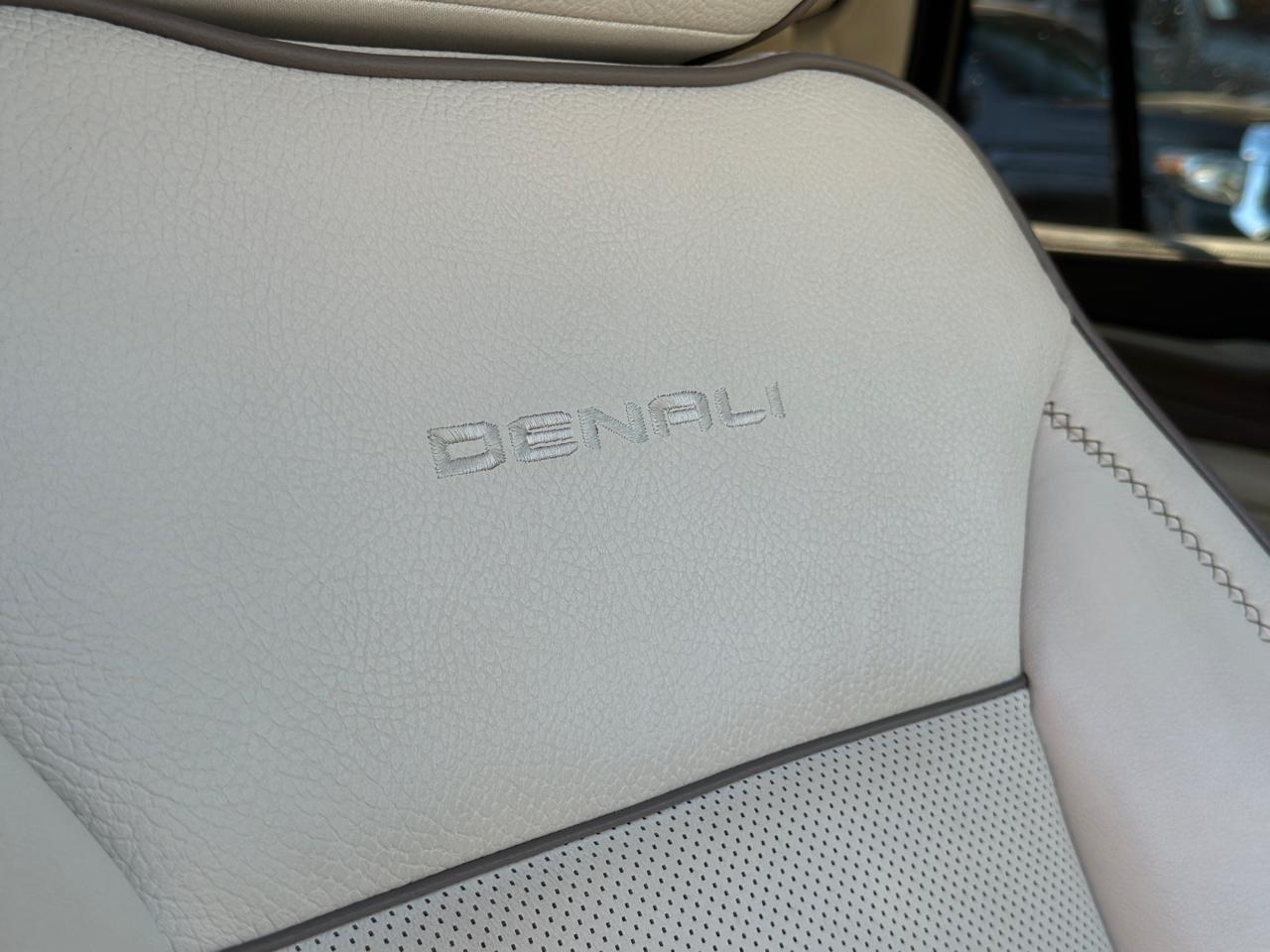GMC Yukon 4WD 4dr Denali 2021