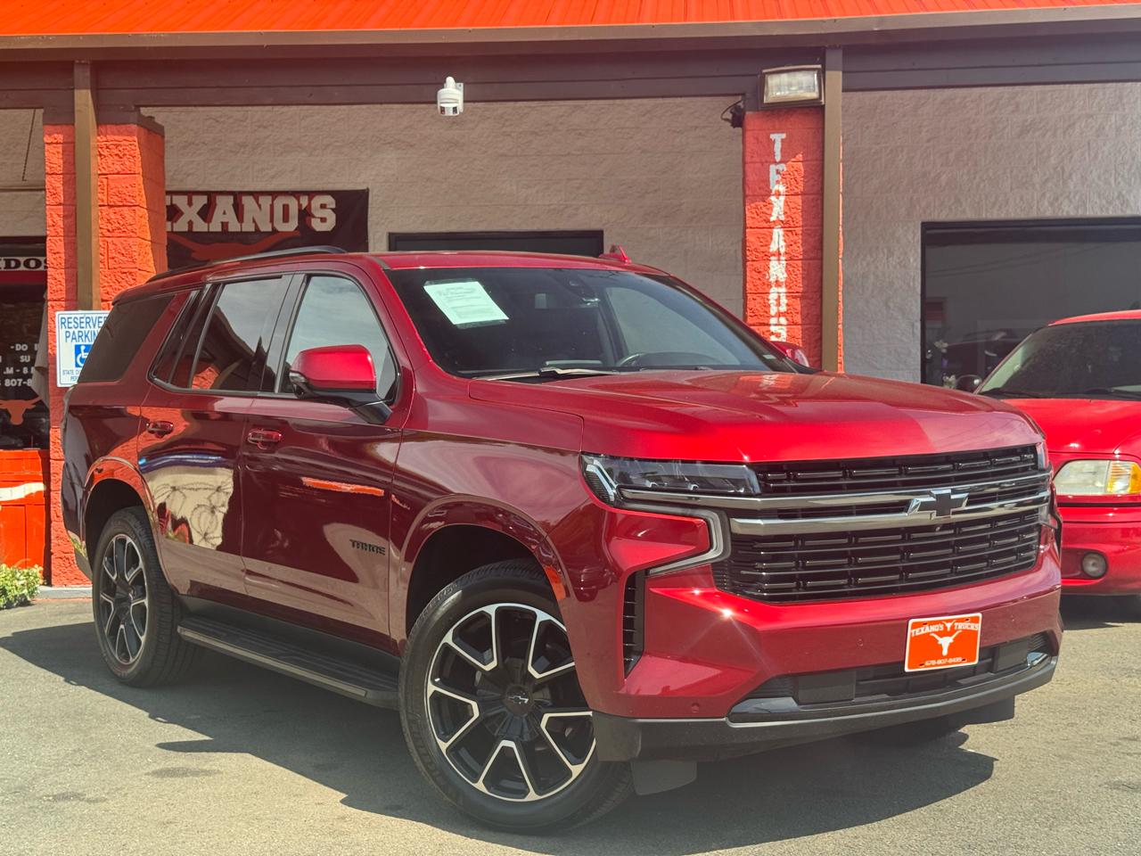 Chevrolet Tahoe 4WD 4dr RST 2021