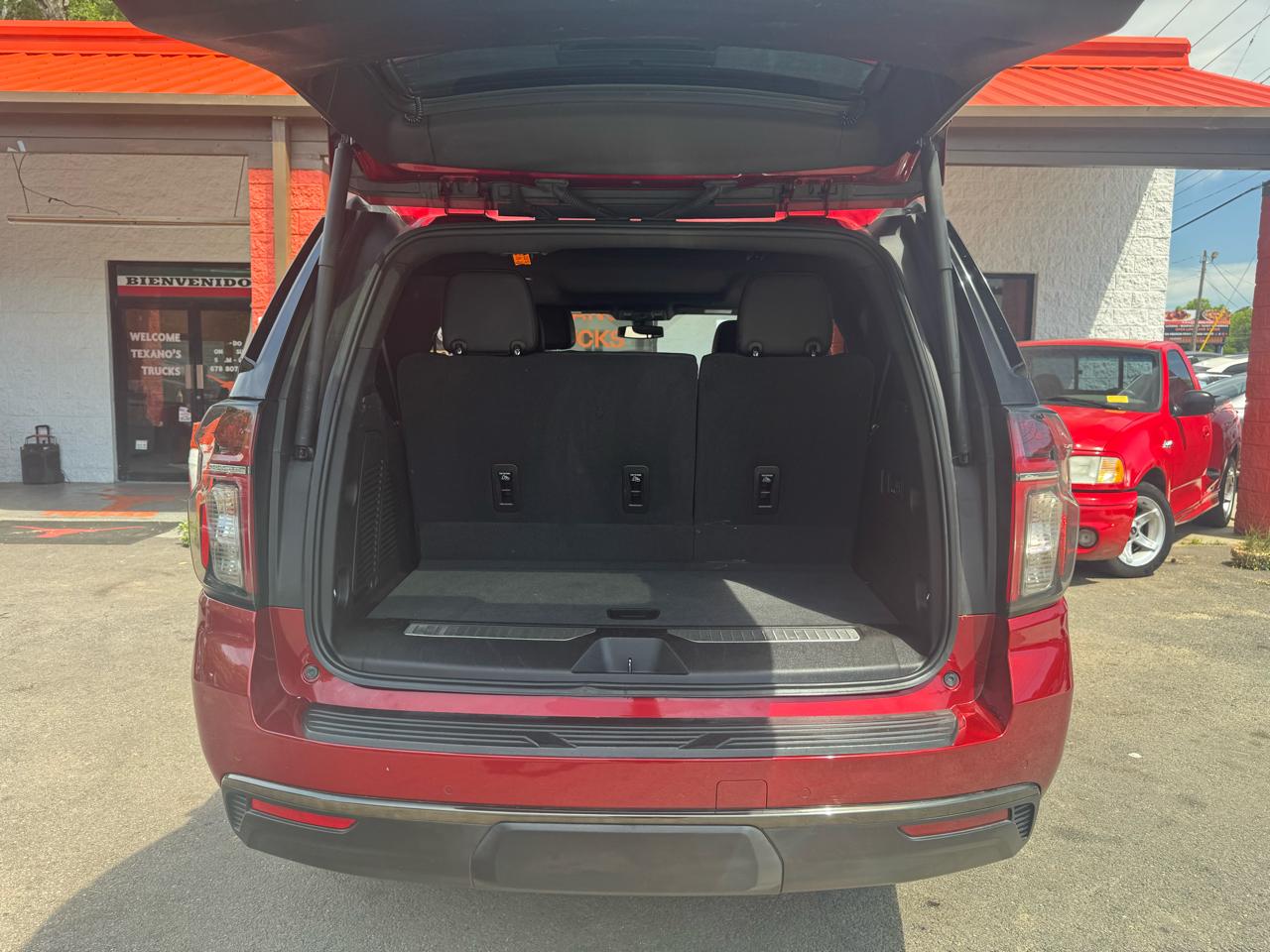 Chevrolet Tahoe 4WD 4dr RST 2021