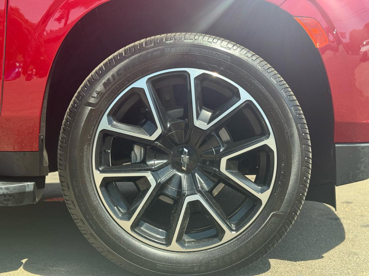 Chevrolet Tahoe 4WD 4dr RST 2021