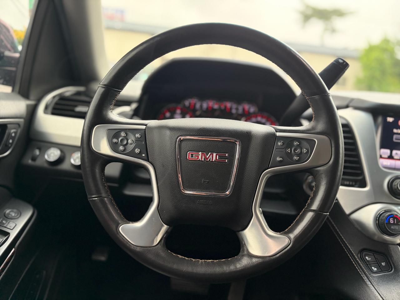 GMC Yukon XL 4WD 4dr SLT 2016