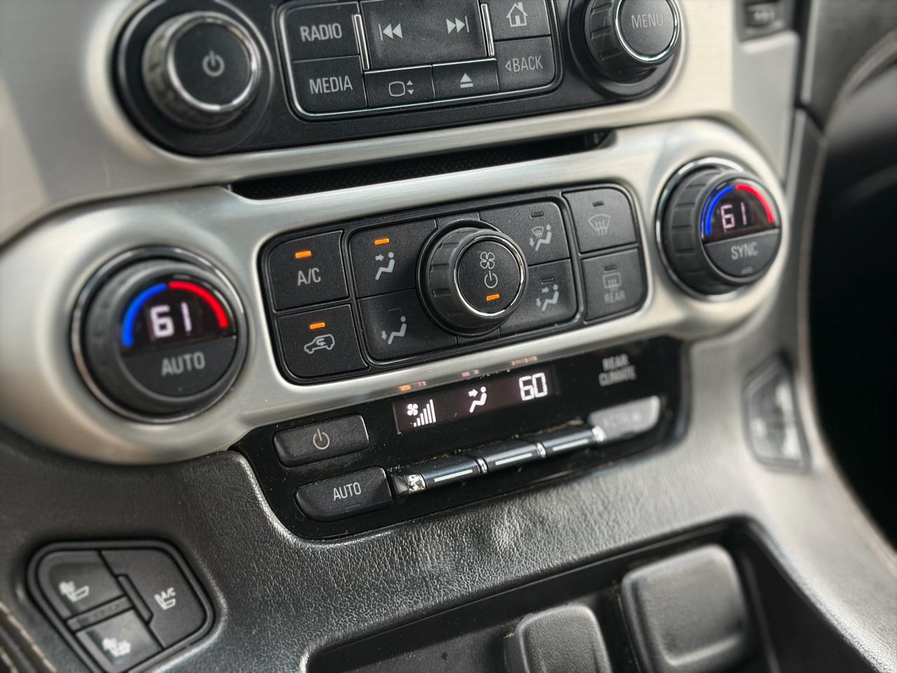 GMC Yukon XL 4WD 4dr SLT 2016