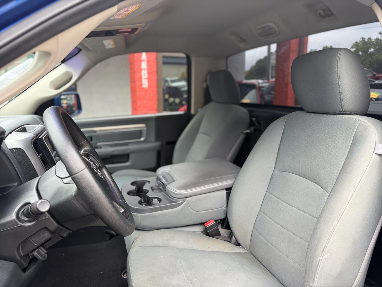 RAM 1500 2WD Reg Cab 120.5" Express 2015