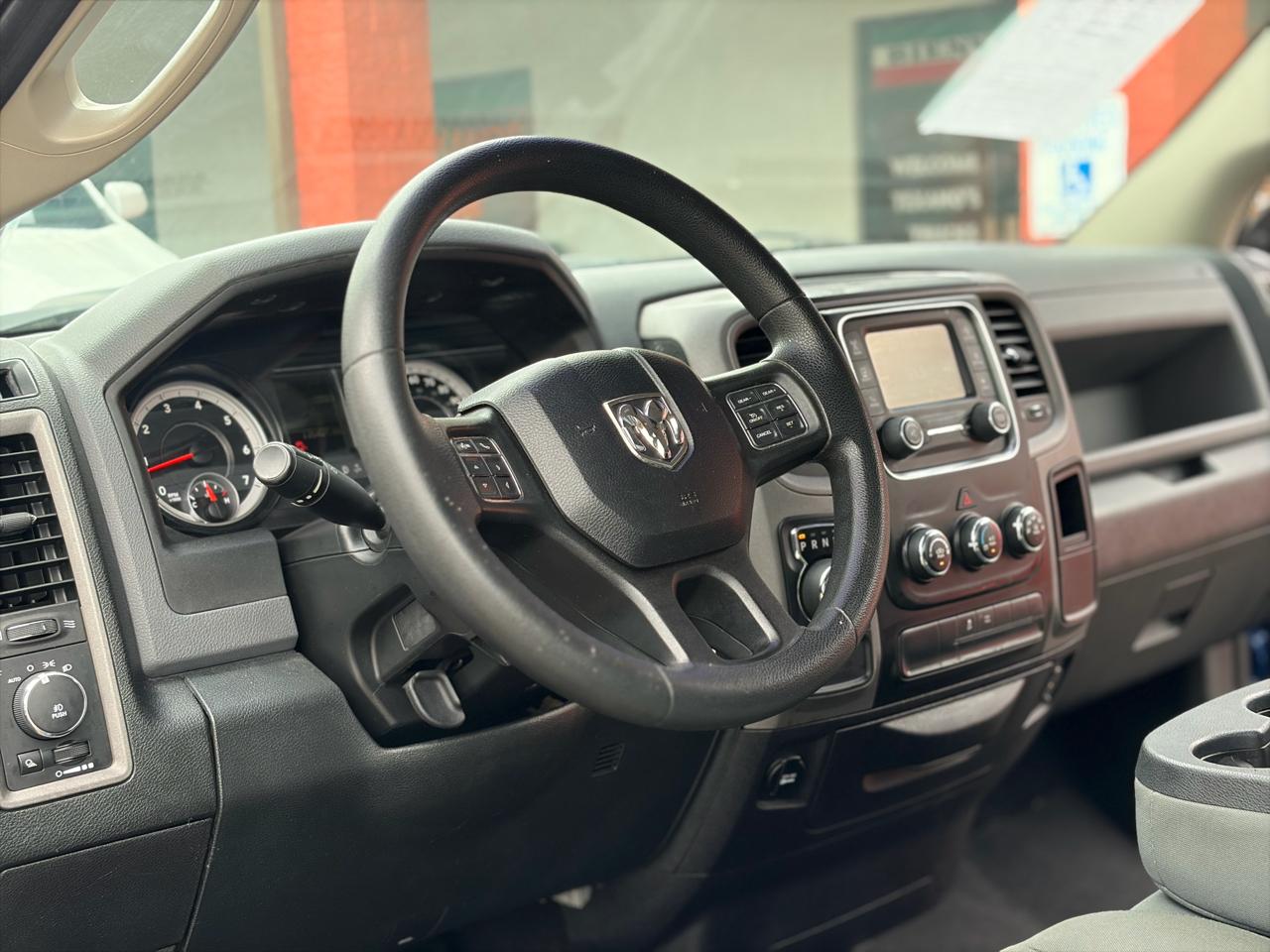 RAM 1500 2WD Reg Cab 120.5" Express 2015
