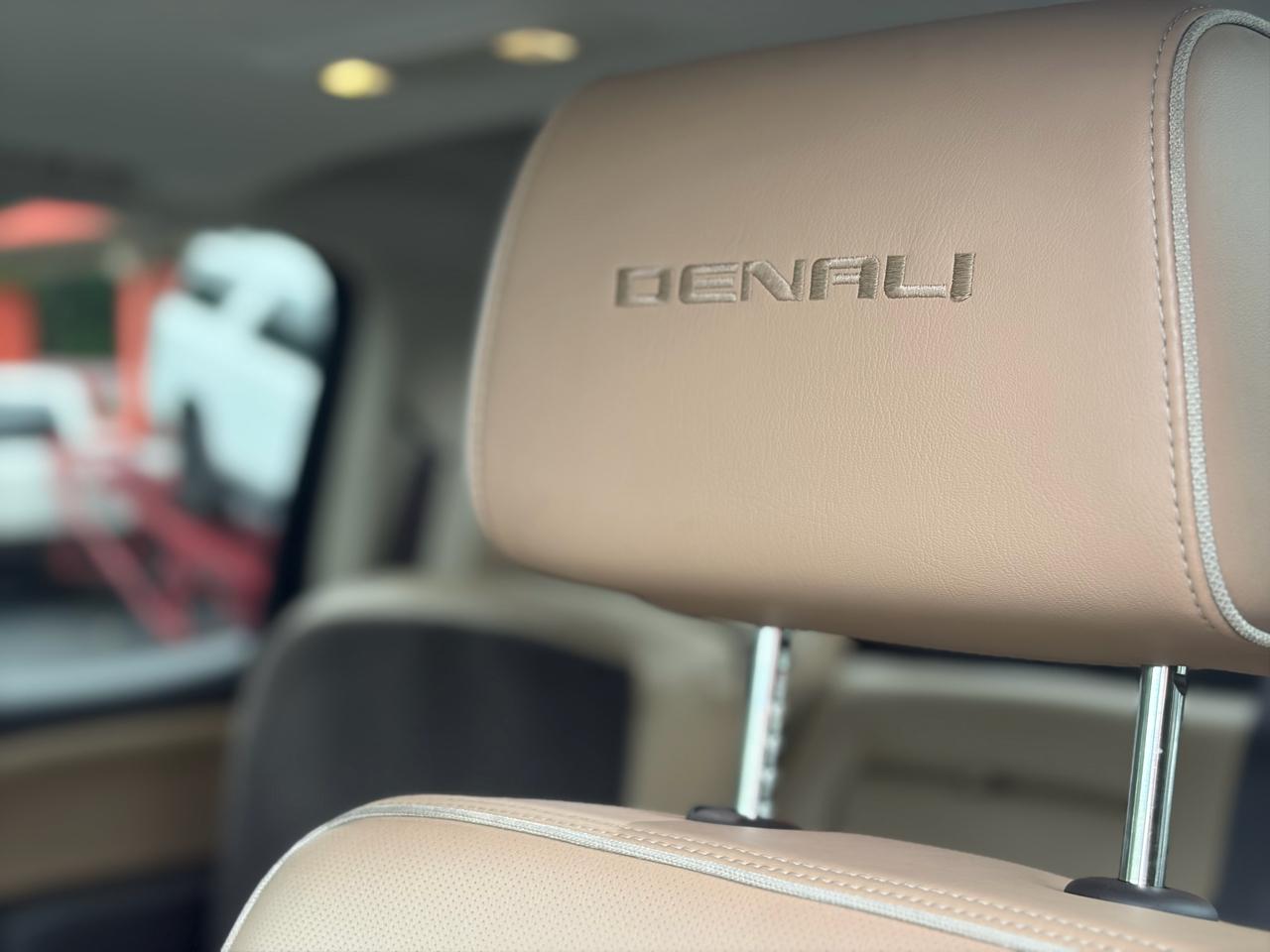 GMC Sierra 1500 4WD Crew Cab 143.5" Denali 2018