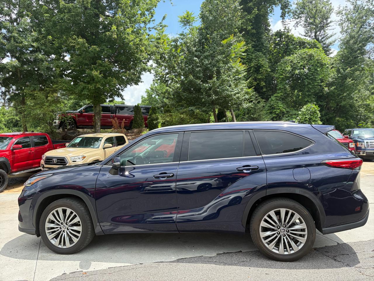 Toyota Highlander Platinum FWD (Natl) 2022