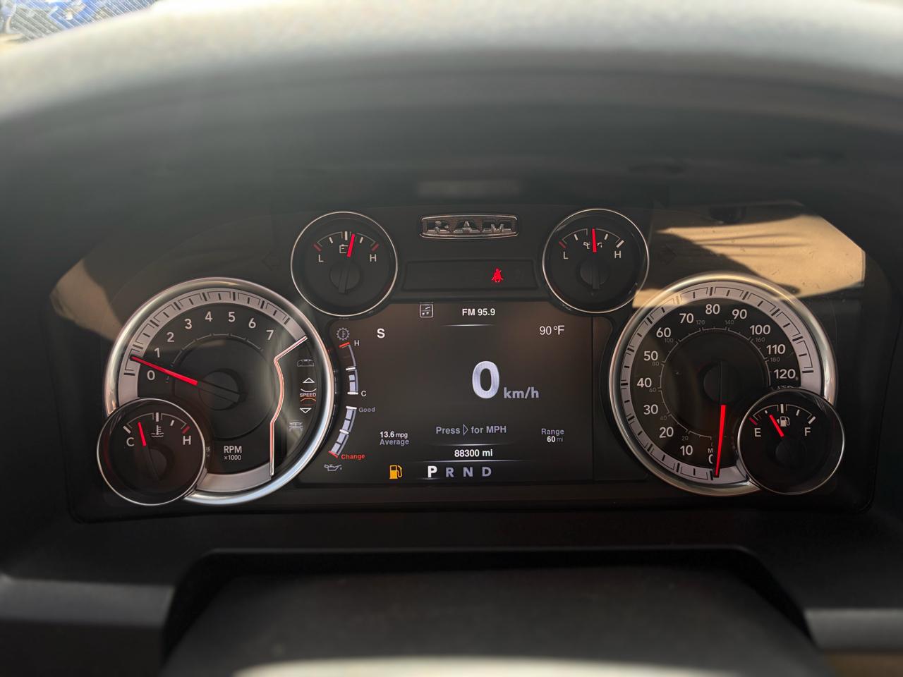 RAM 1500 Classic Express 4x2 Crew Cab 5'7" Box 2019