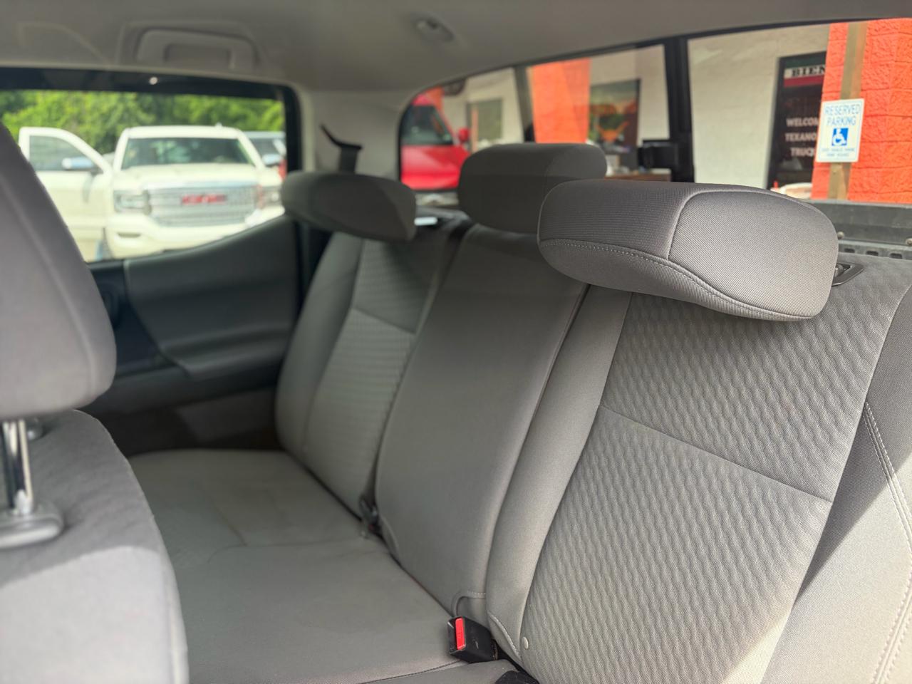 Toyota Tacoma 2WD SR5 Double Cab 5' Bed I4 AT (Natl) 2020