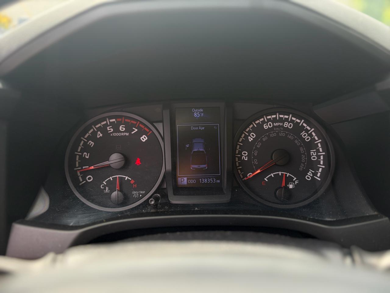 Toyota Tacoma 2WD SR5 Double Cab 5' Bed I4 AT (Natl) 2020