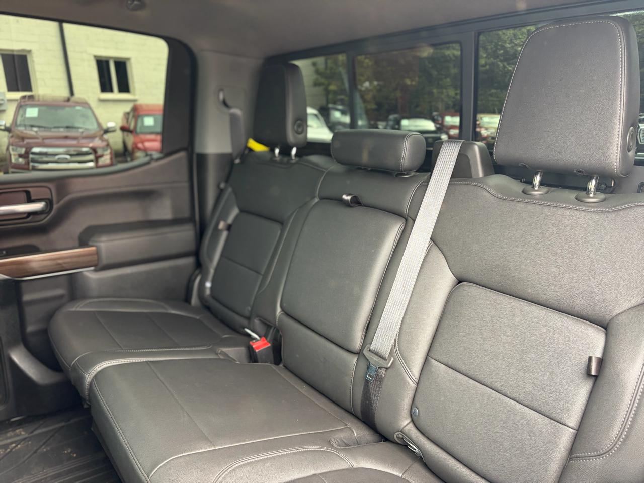 Chevrolet Silverado 1500 2WD Crew Cab 147" RST 2021
