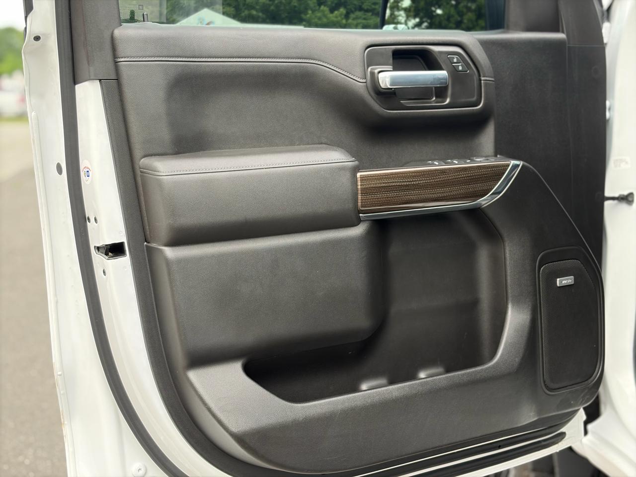 Chevrolet Silverado 1500 2WD Crew Cab 147" RST 2021