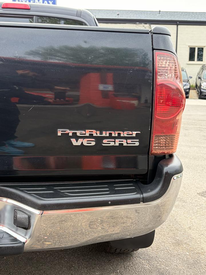 Toyota Tacoma Access 128" PreRunner V6 Auto Natl 2005
