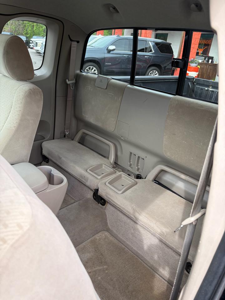 Toyota Tacoma Access 128" PreRunner V6 Auto Natl 2005