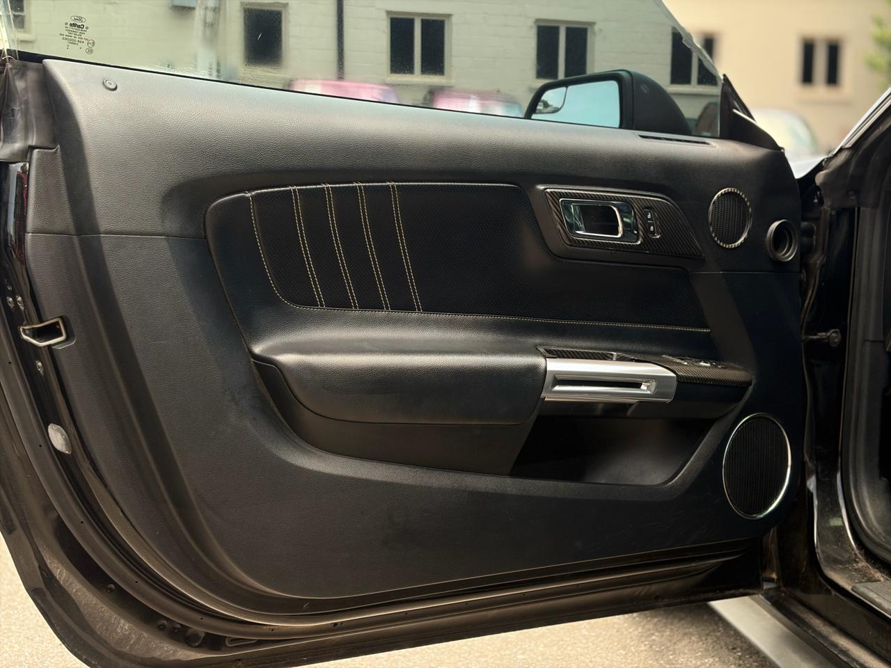 Ford MUSTANG GT  2015