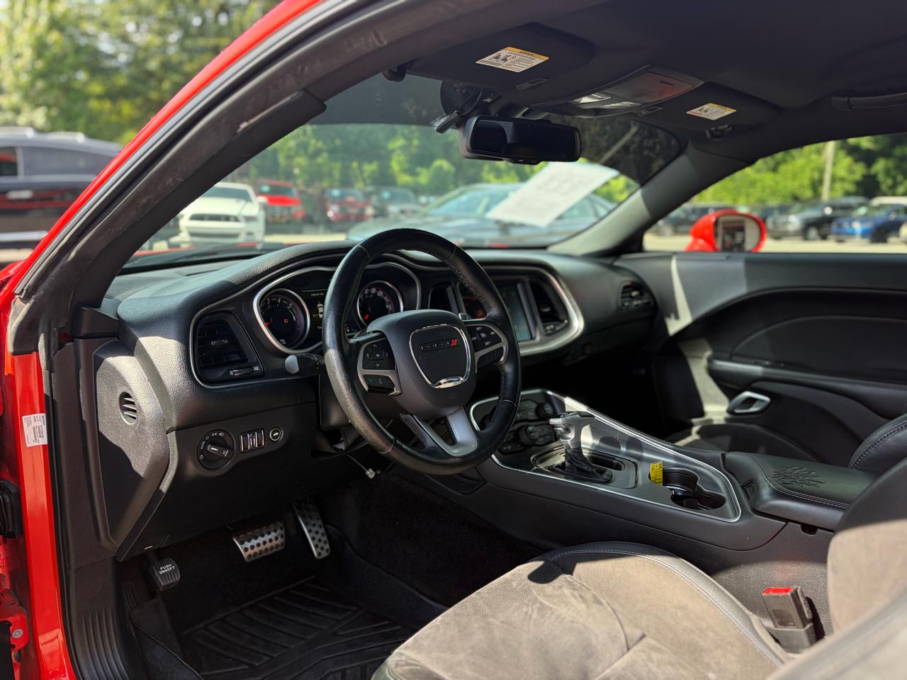 Dodge Challenger 2dr Cpe R/T Scat Pack 2016