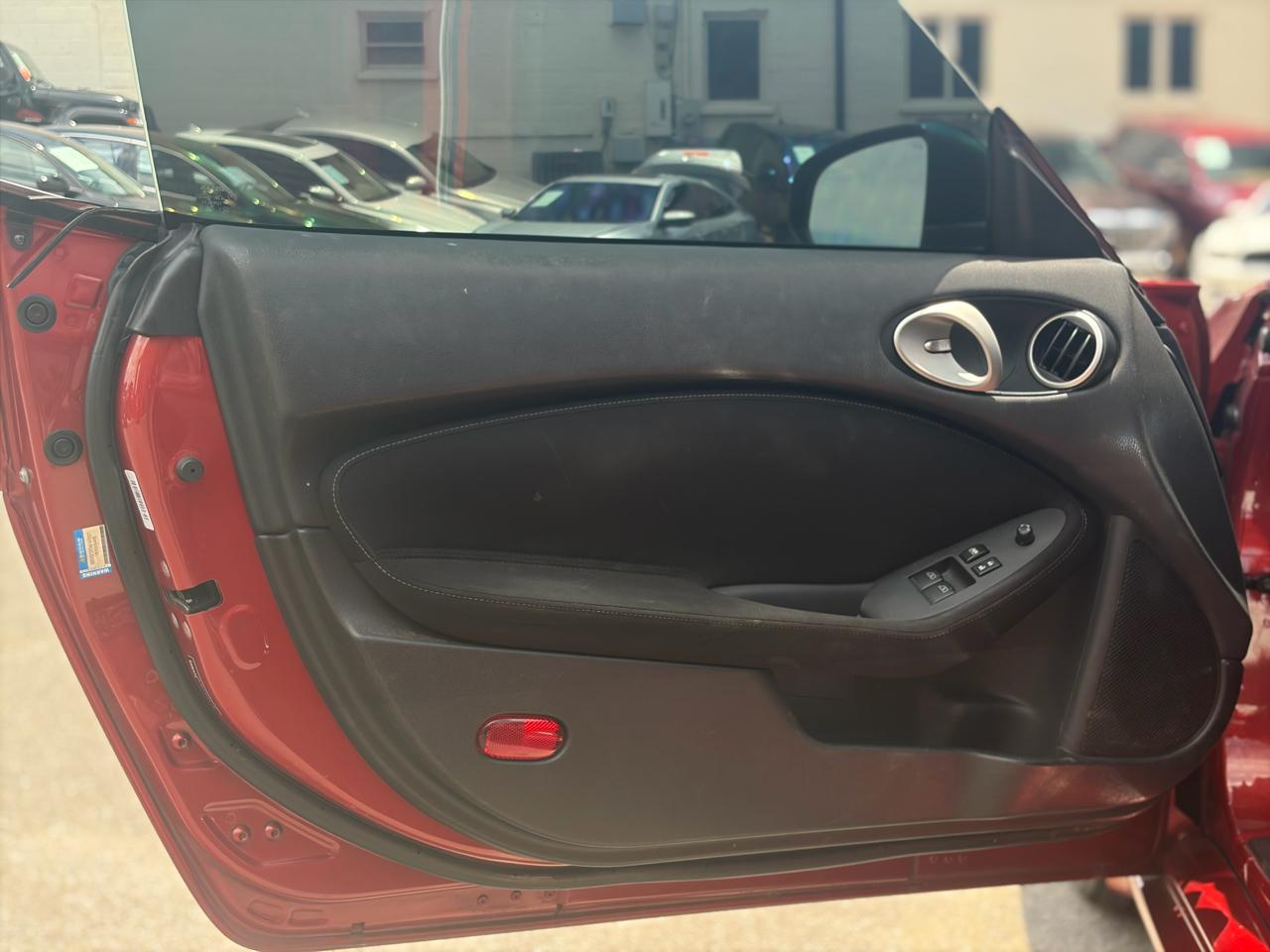 Nissan 370Z 2dr Cpe Auto 2014