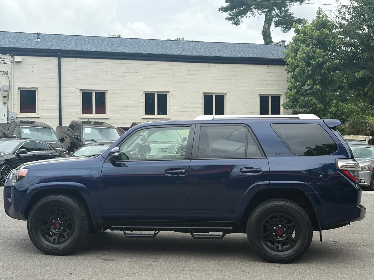 Toyota 4Runner SR5 Premium 2WD (Natl) 2018