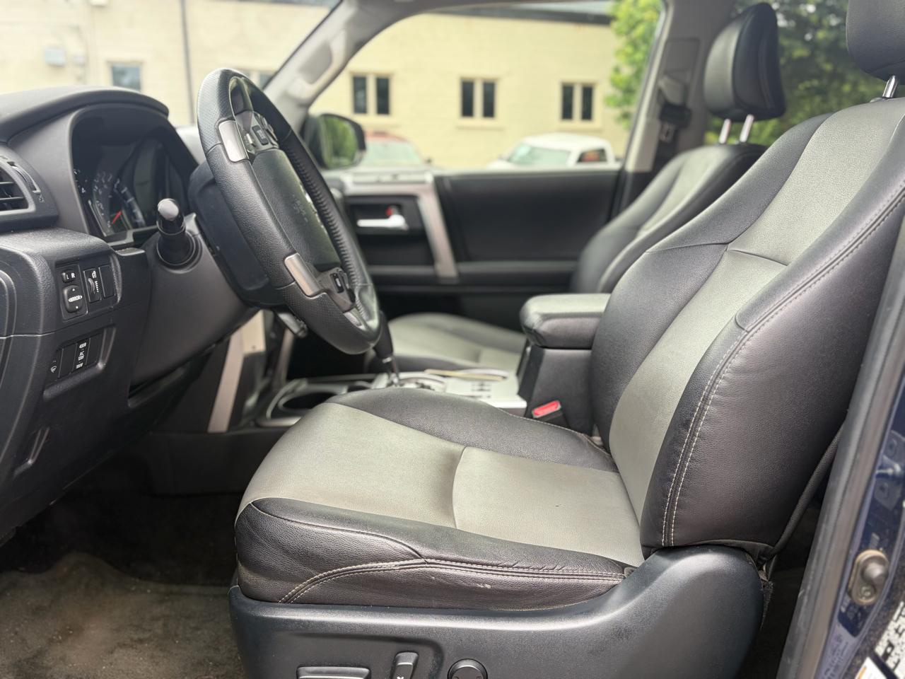 Toyota 4Runner SR5 Premium 2WD (Natl) 2018