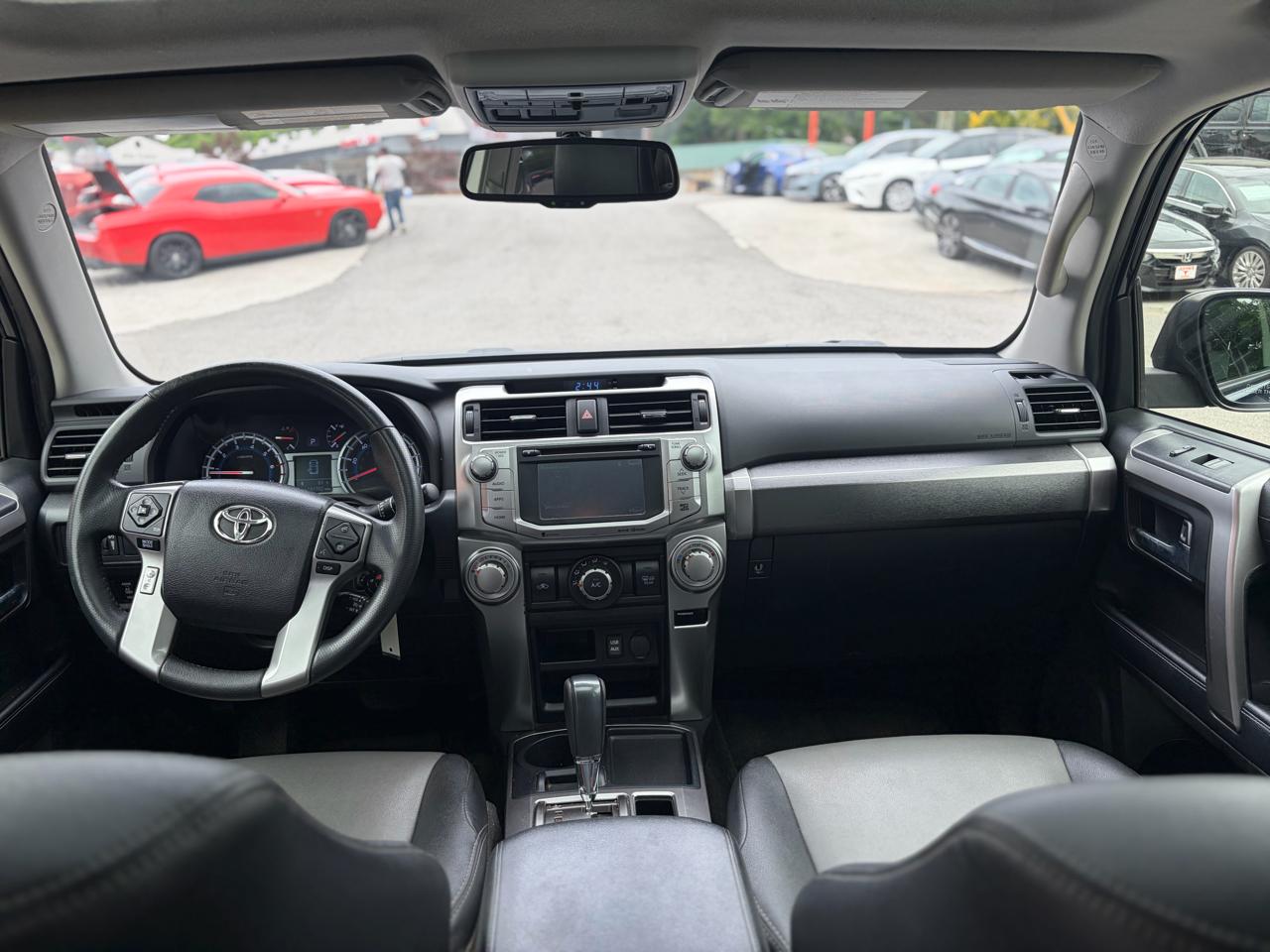 Toyota 4Runner SR5 Premium 2WD (Natl) 2018