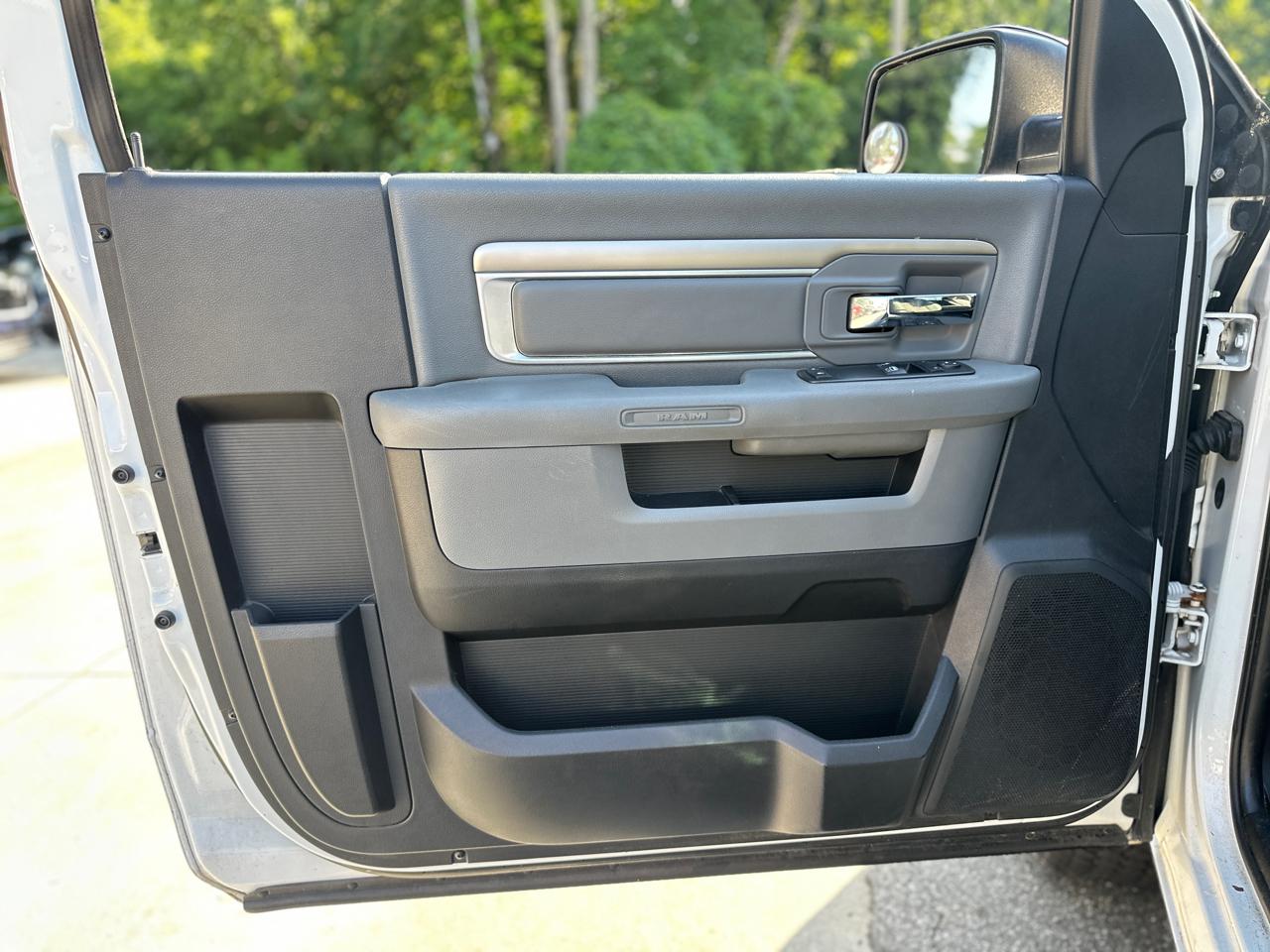RAM 1500 2WD Reg Cab 120.5" Big Horn 2014