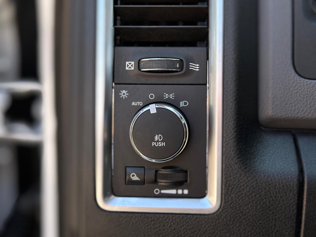 RAM 1500 2WD Reg Cab 120.5" Big Horn 2014