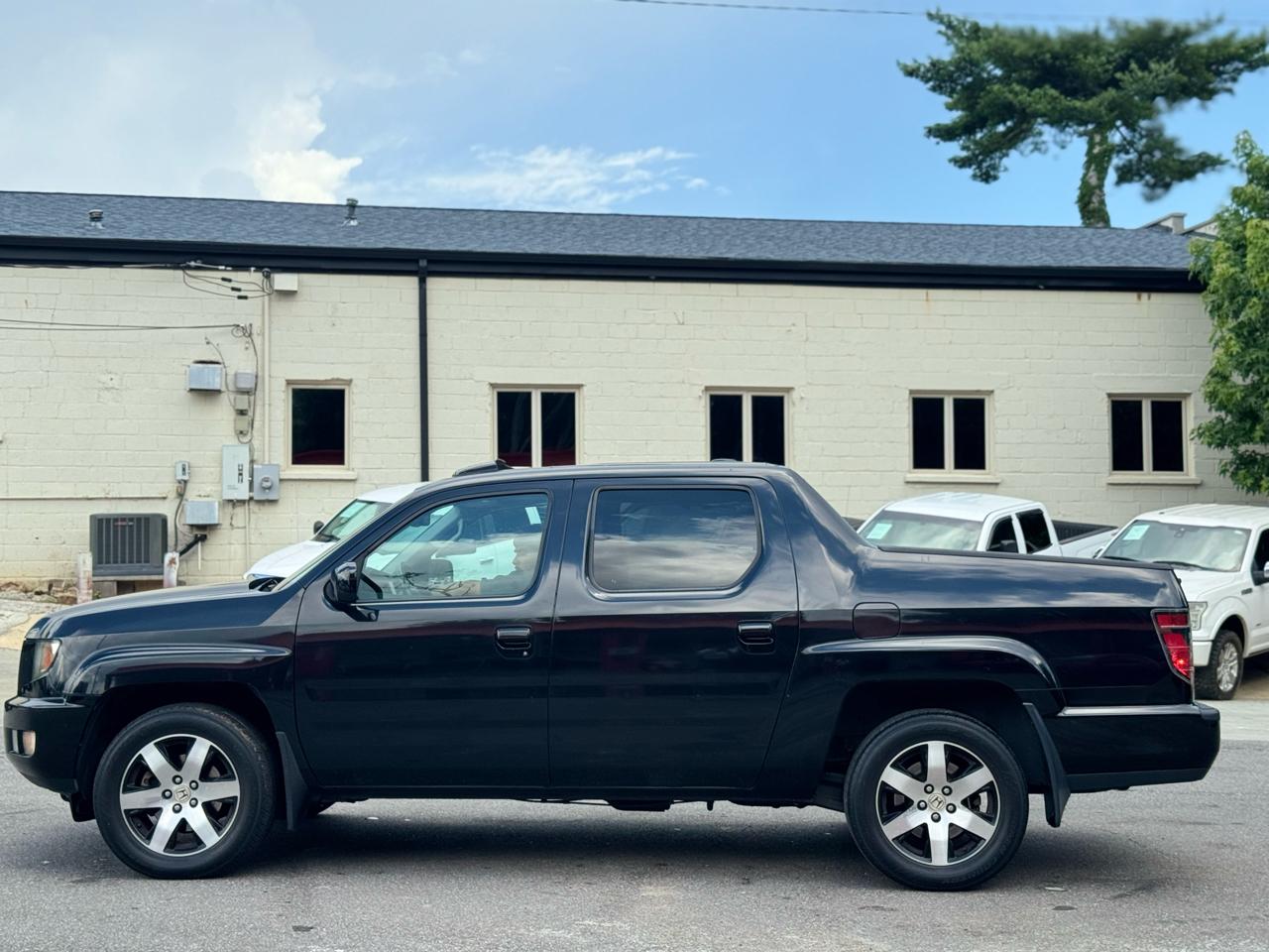 Honda Ridgeline 4WD Crew Cab SE 2014