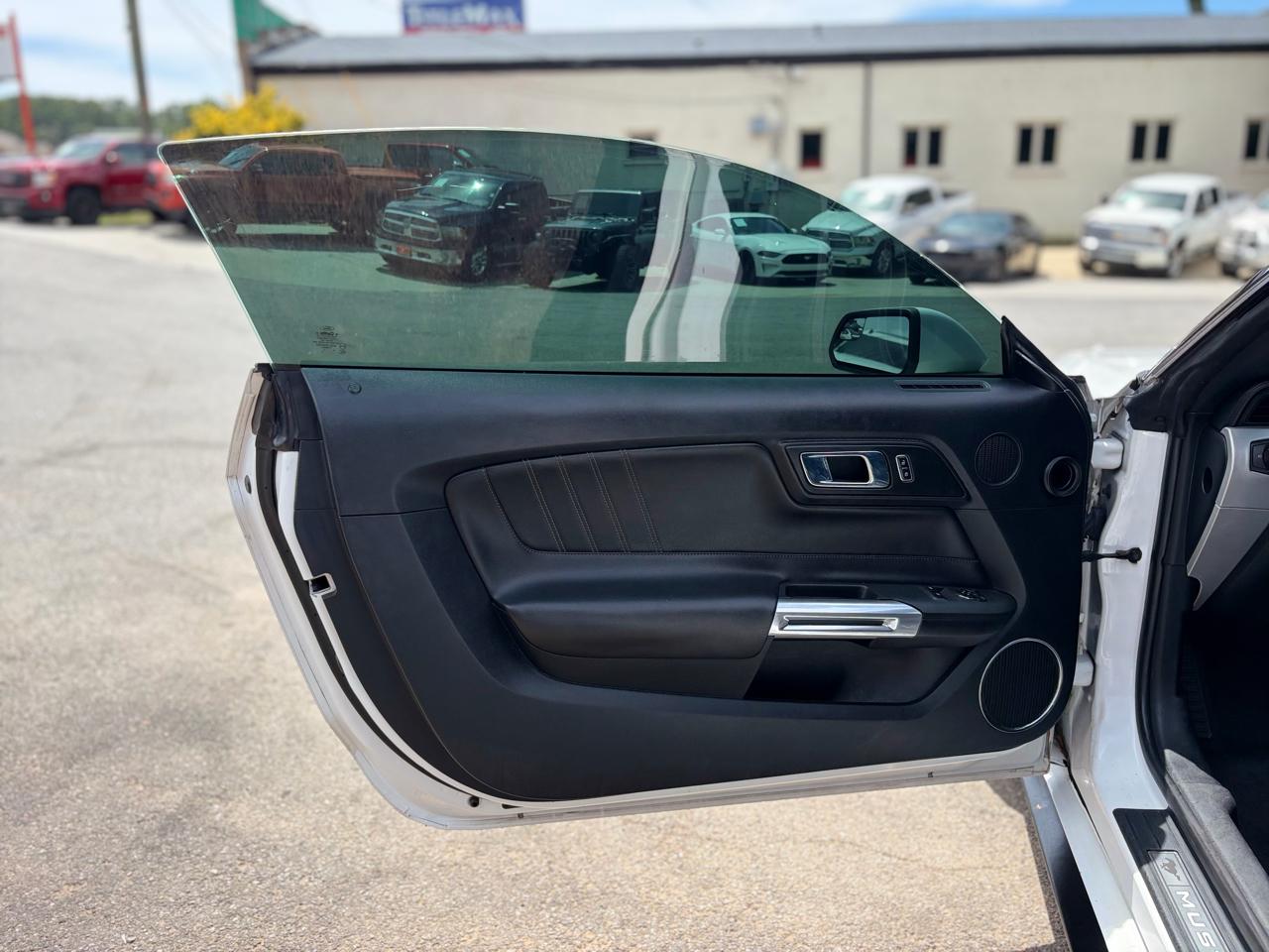 Ford Mustang 2dr Fastback EcoBoost 2015